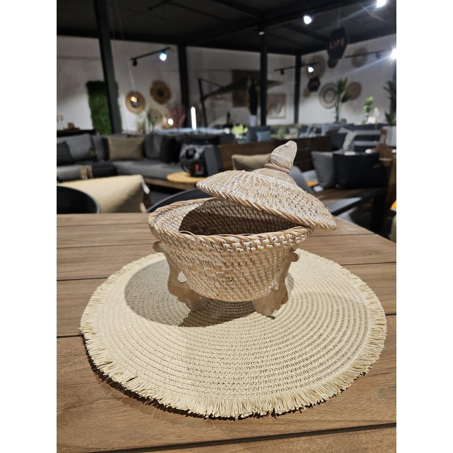 Cesta flotante encalada
