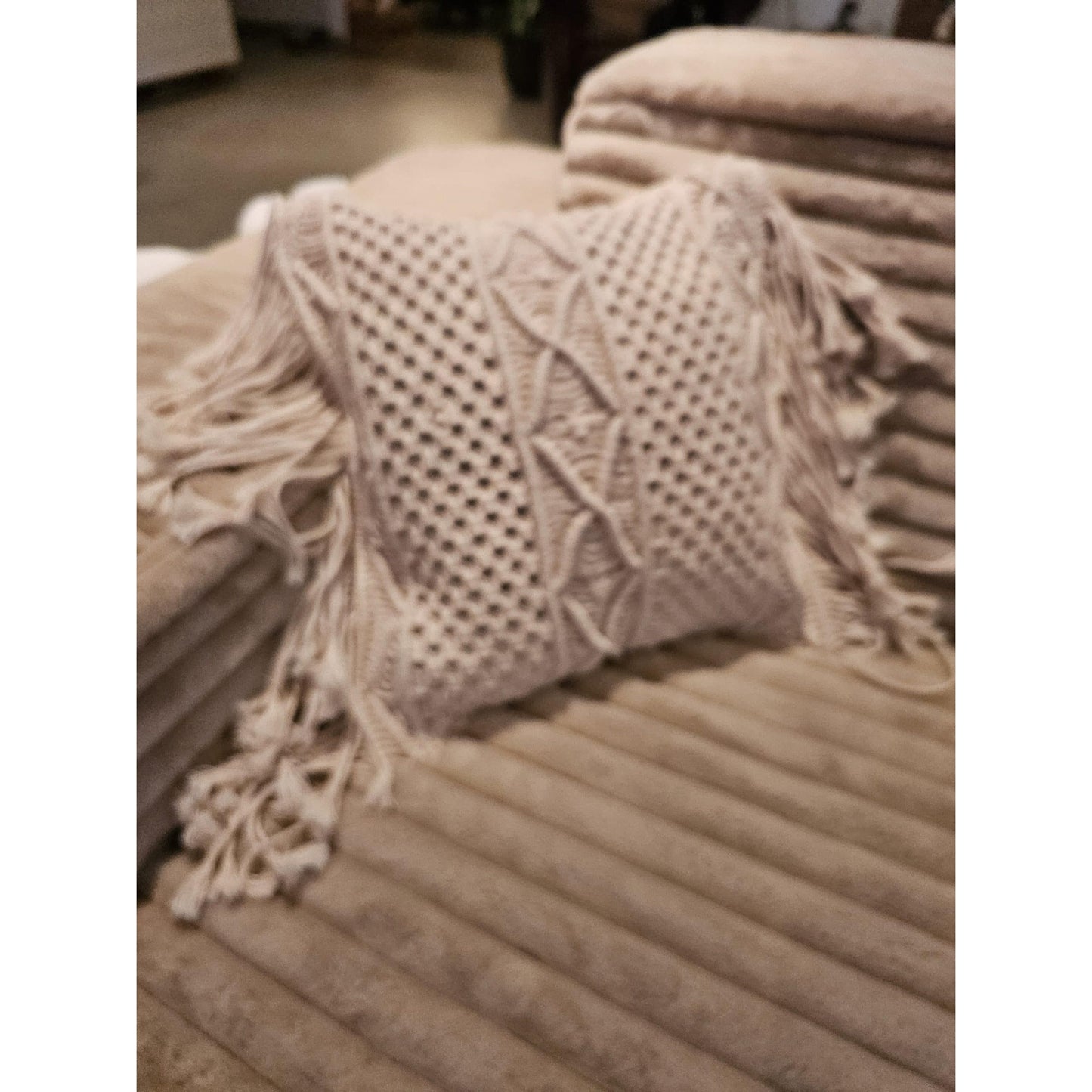 Pillow cover Model Parakan 40x40cm