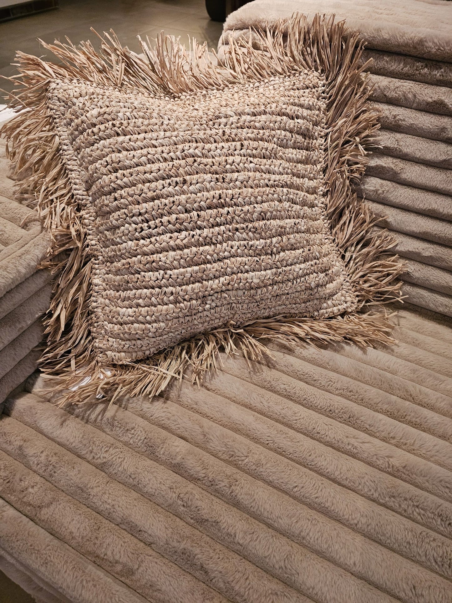 Pillow cover Model Kalibata 40x40cm