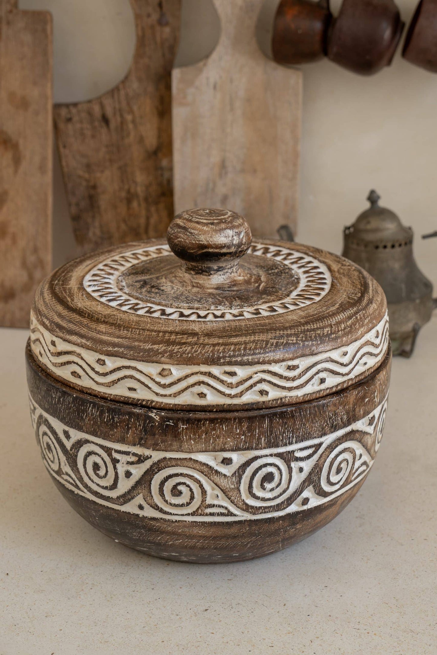 Timor pot with lit. Model Bekasi