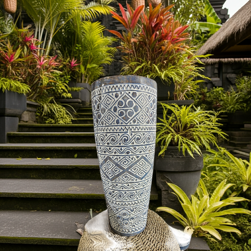 Wooden vase Model Menui