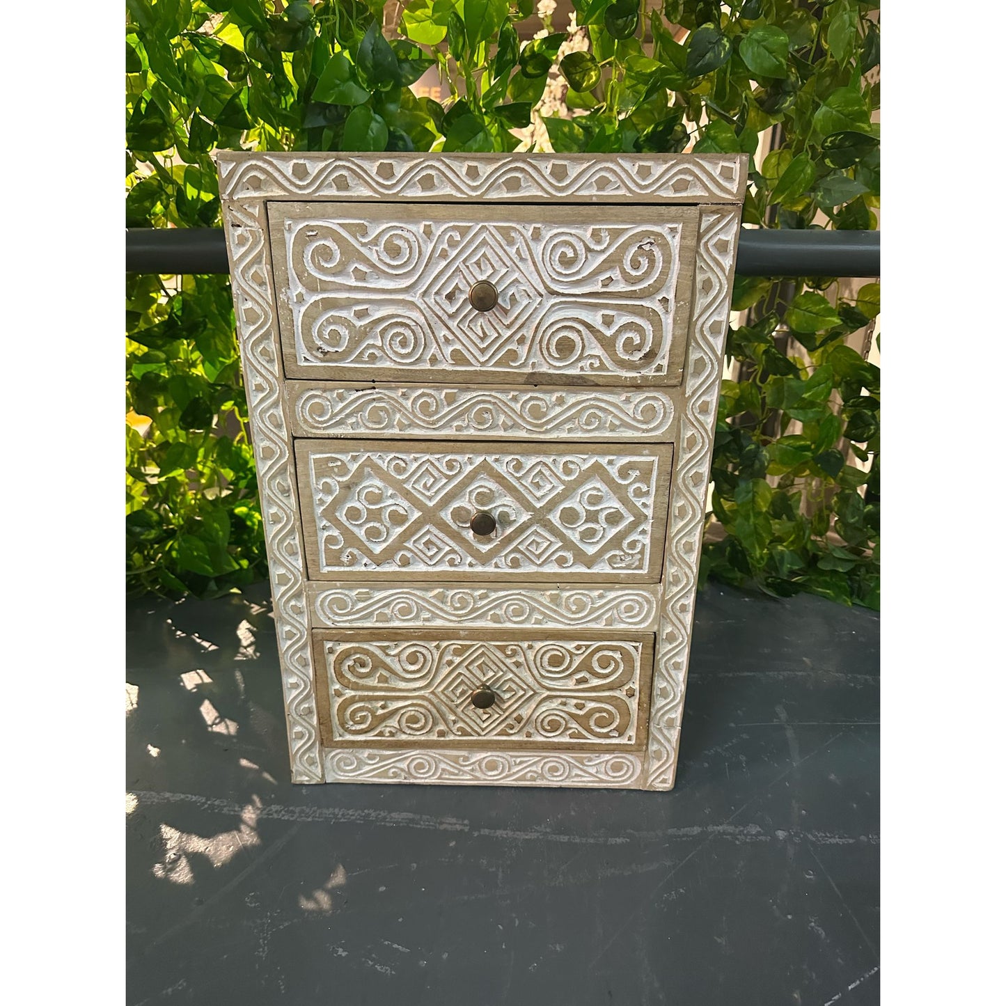 Mesa de noche modelo Habe