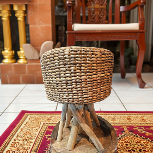 Stool Model Banjar