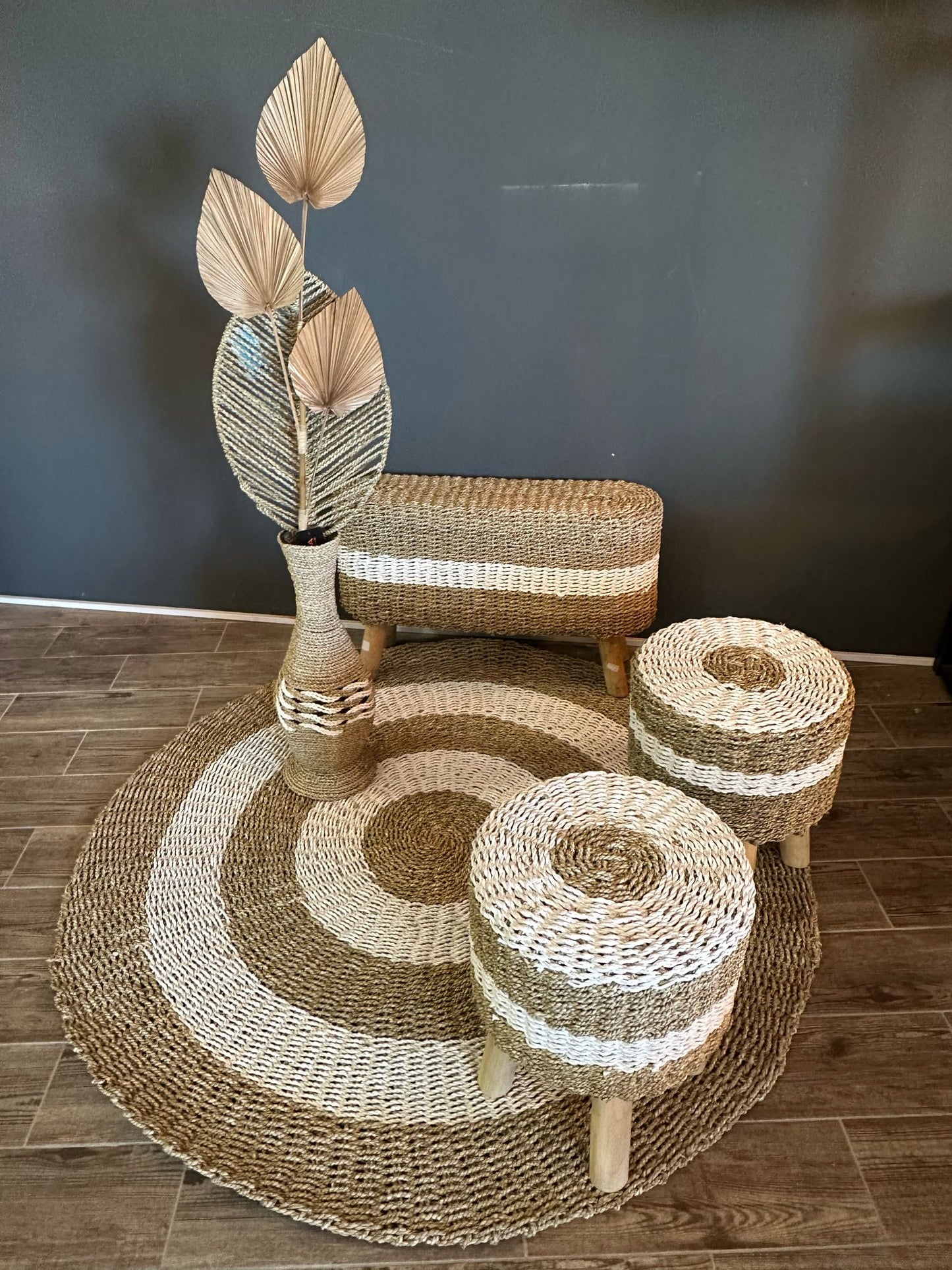 Stool Model Telebatu