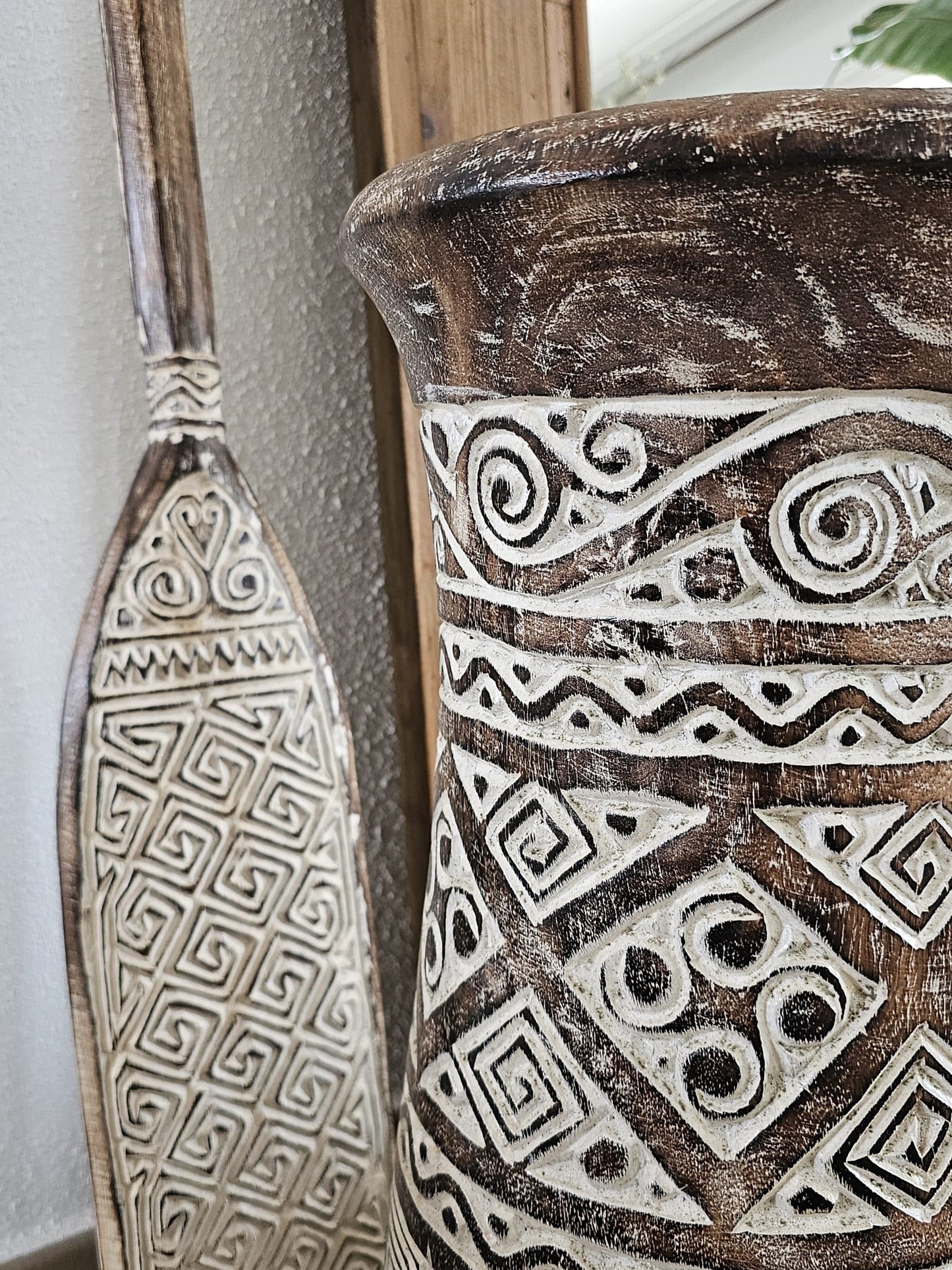 Timor Vase Model Kinnara