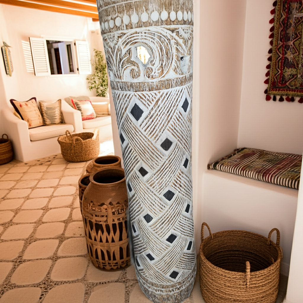 Palm tree trunk vase. Model Singaraja