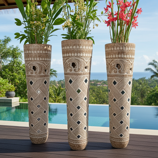 Palm tree trunk vase. Model Singaraja