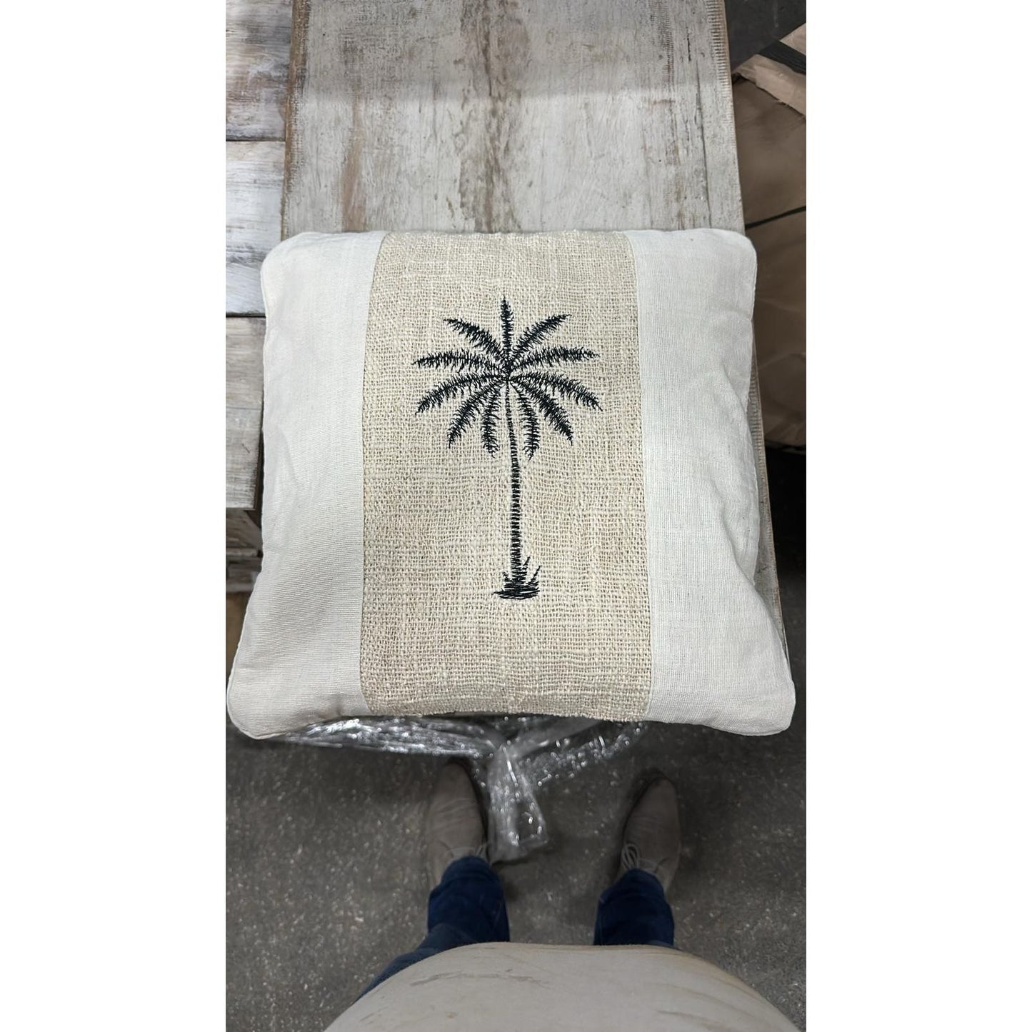Pillowcover Black Palm design 40x40