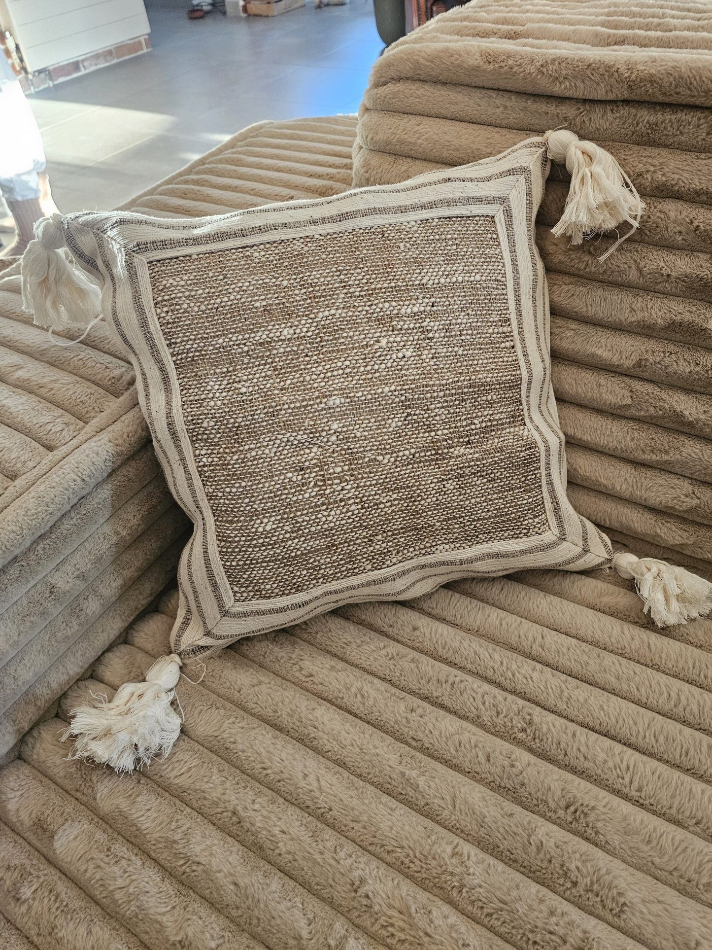 Pillow cover Model Anjatan 40x40cm