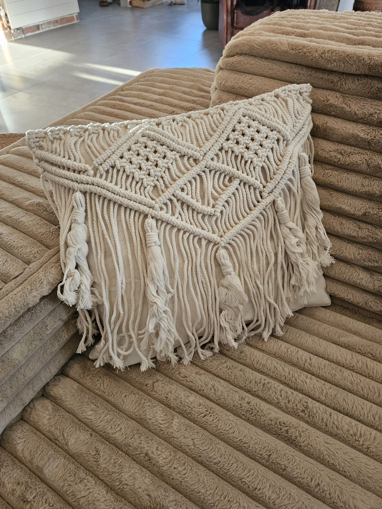 Pillow cover Model Arungan 40x40cm