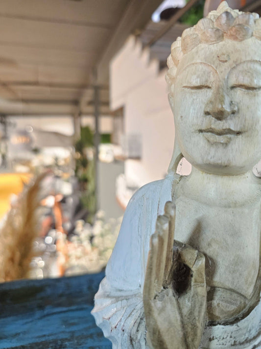 White / Natural sitting Buddha