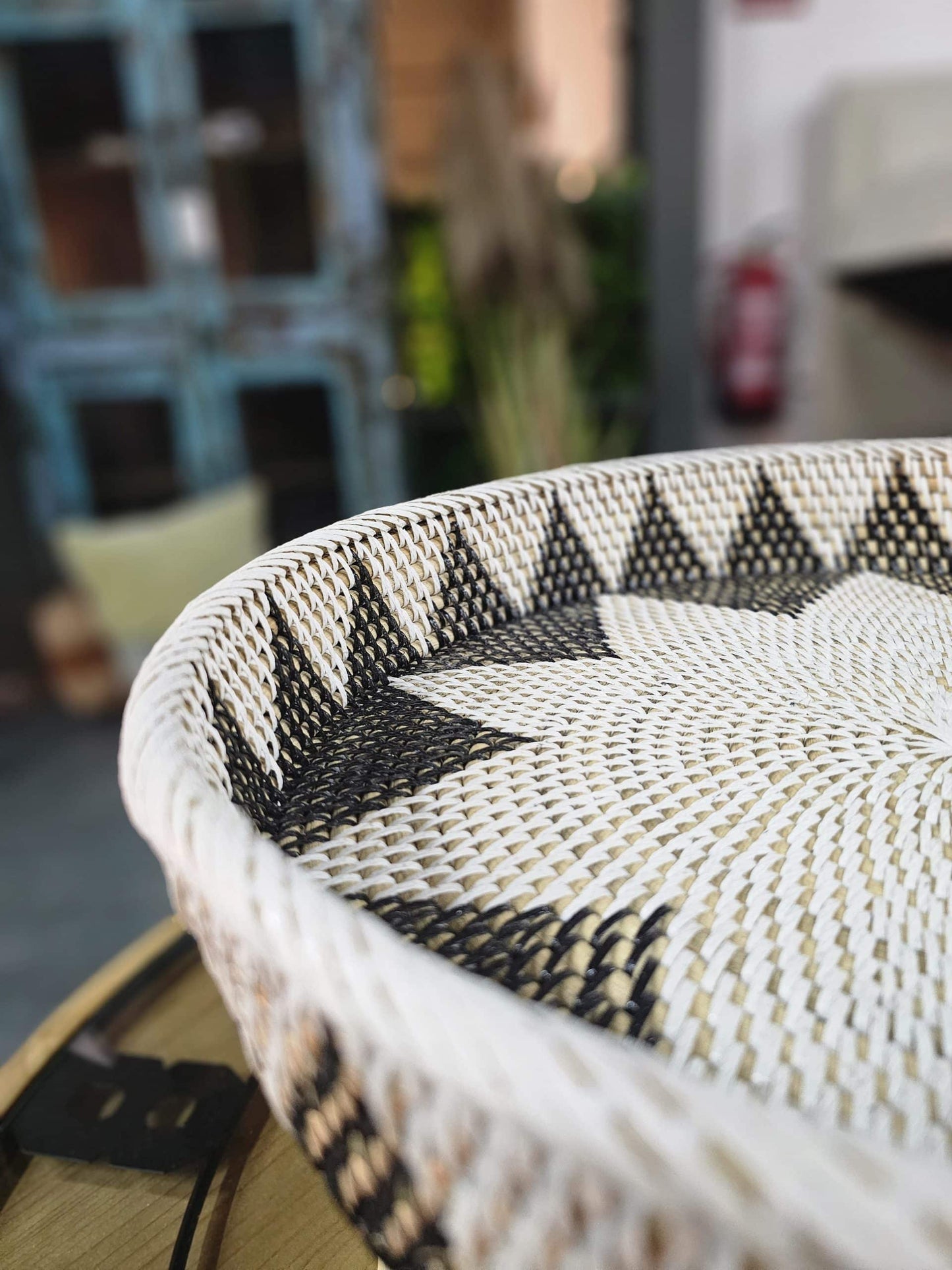 Raised bamboo tray table