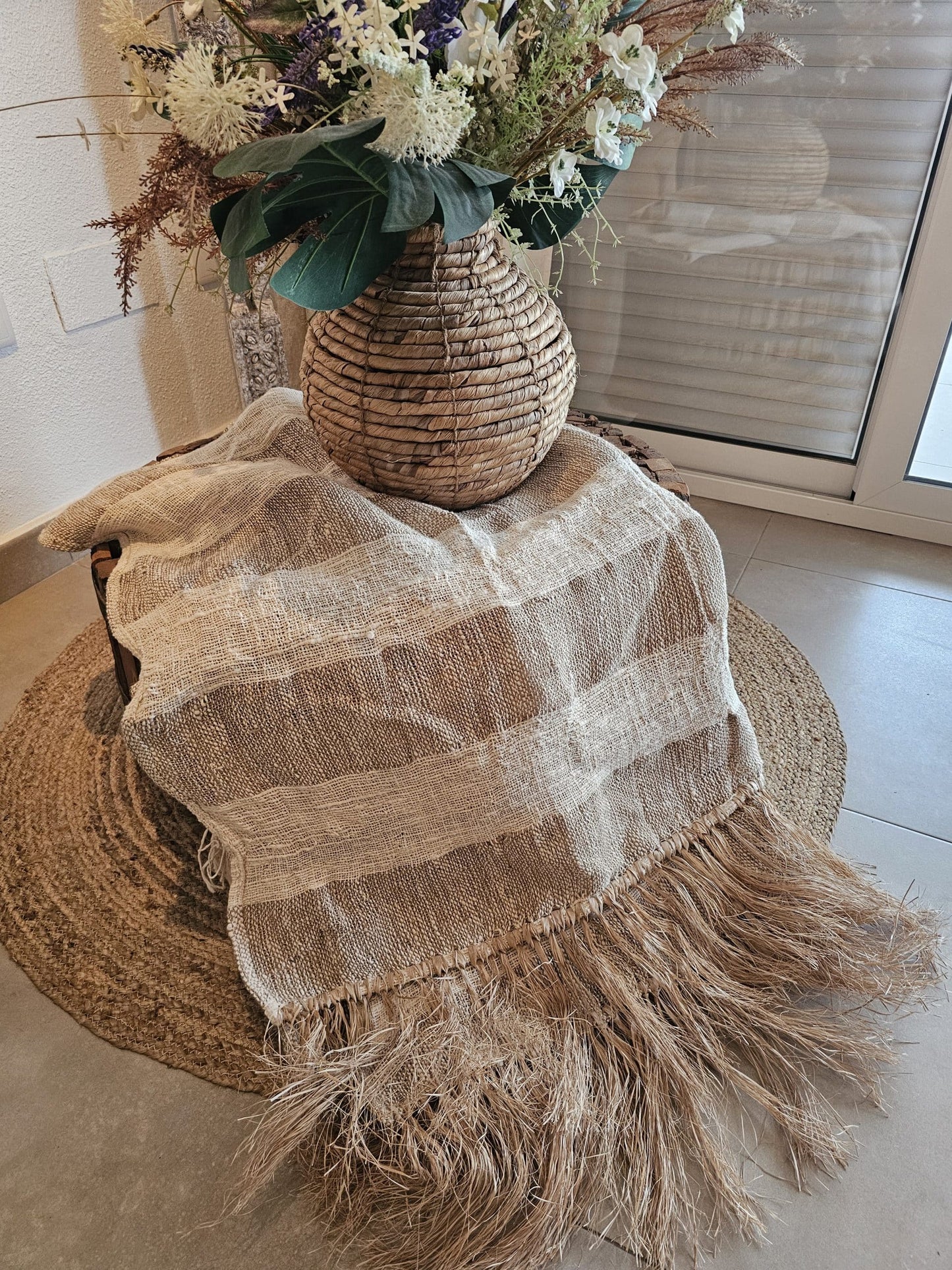 Linnen plaid with rafia