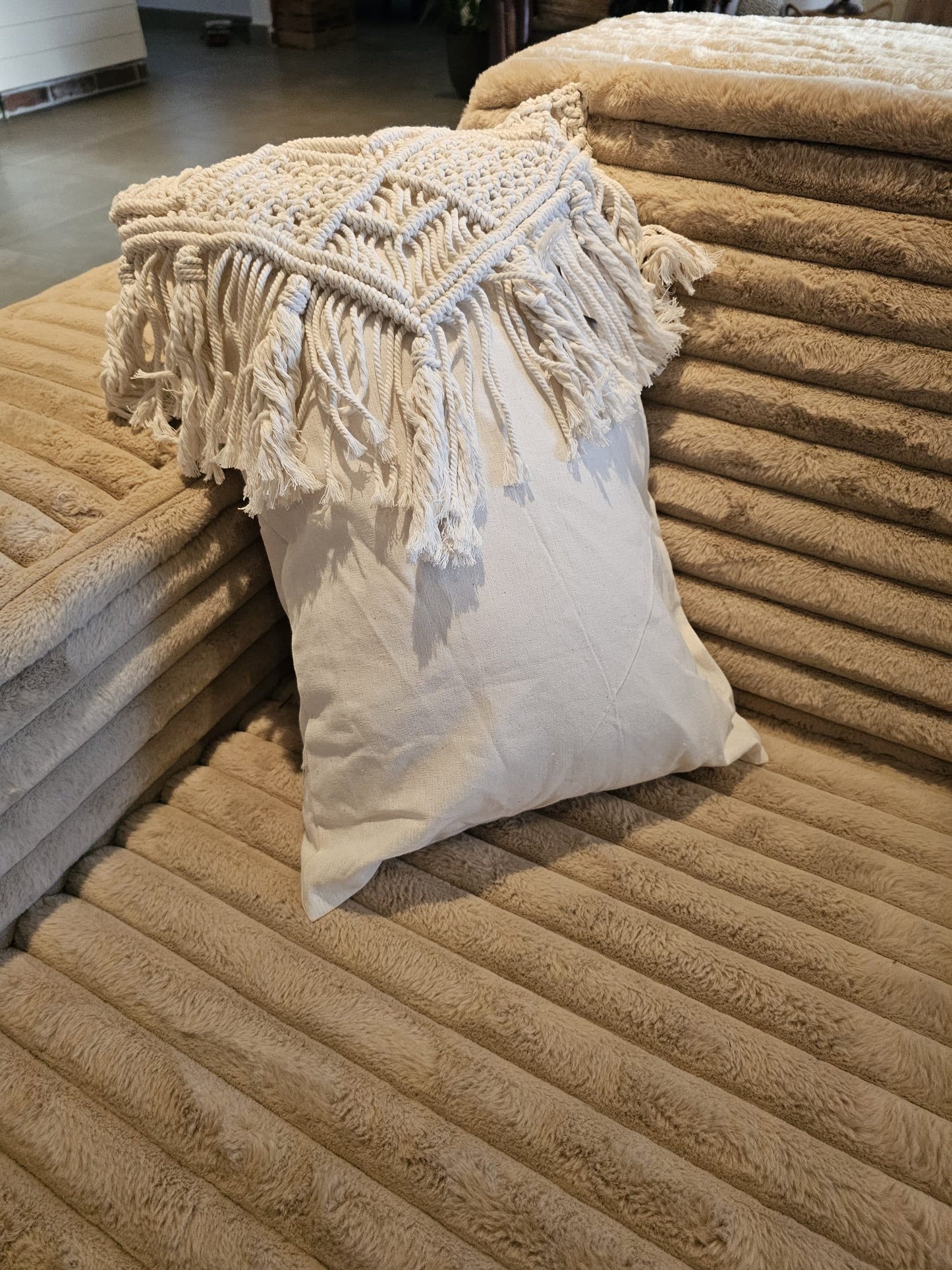 Pillow cover Model Hutan 30x50cm