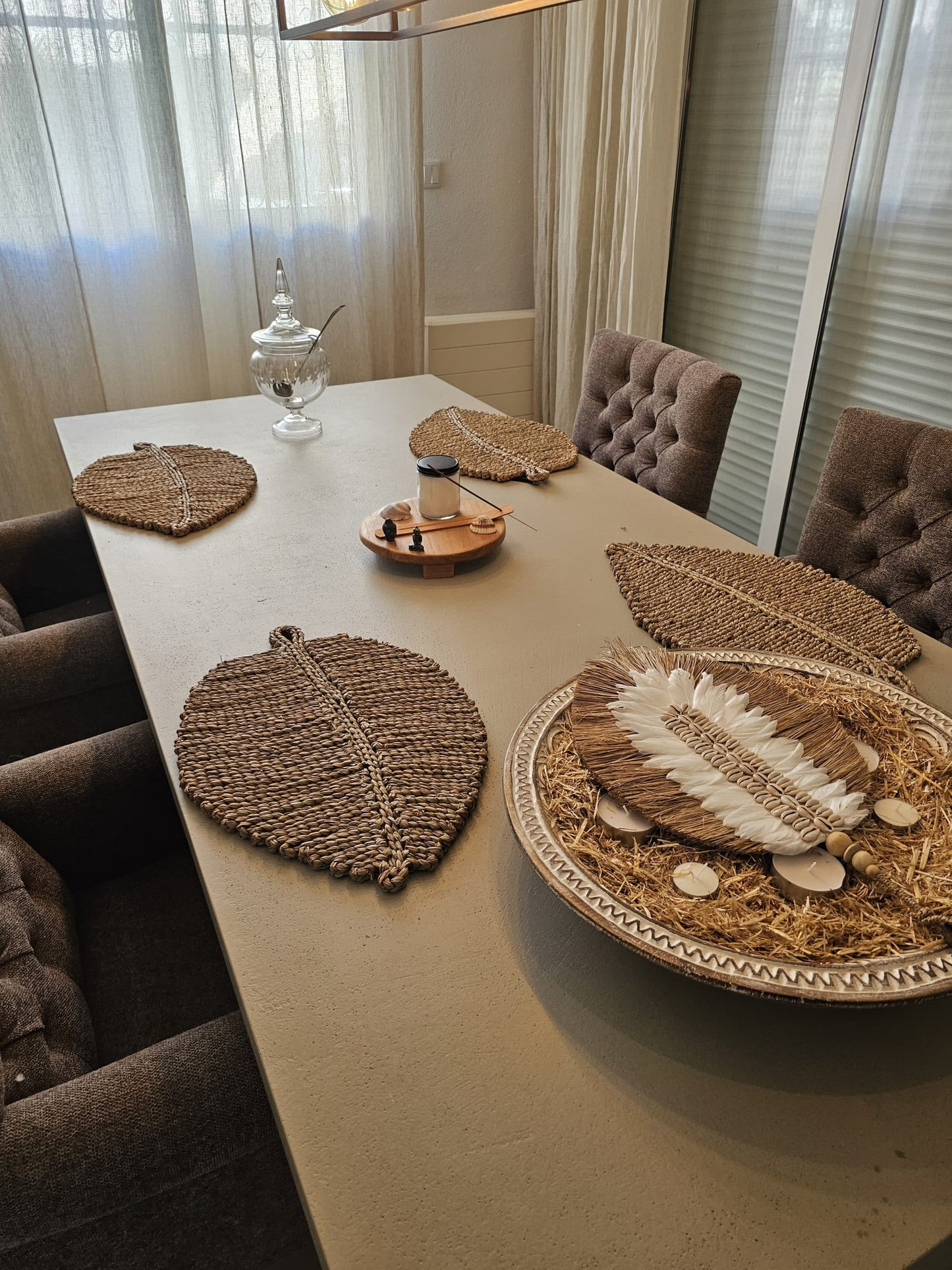 Rafia placemat leaf shape