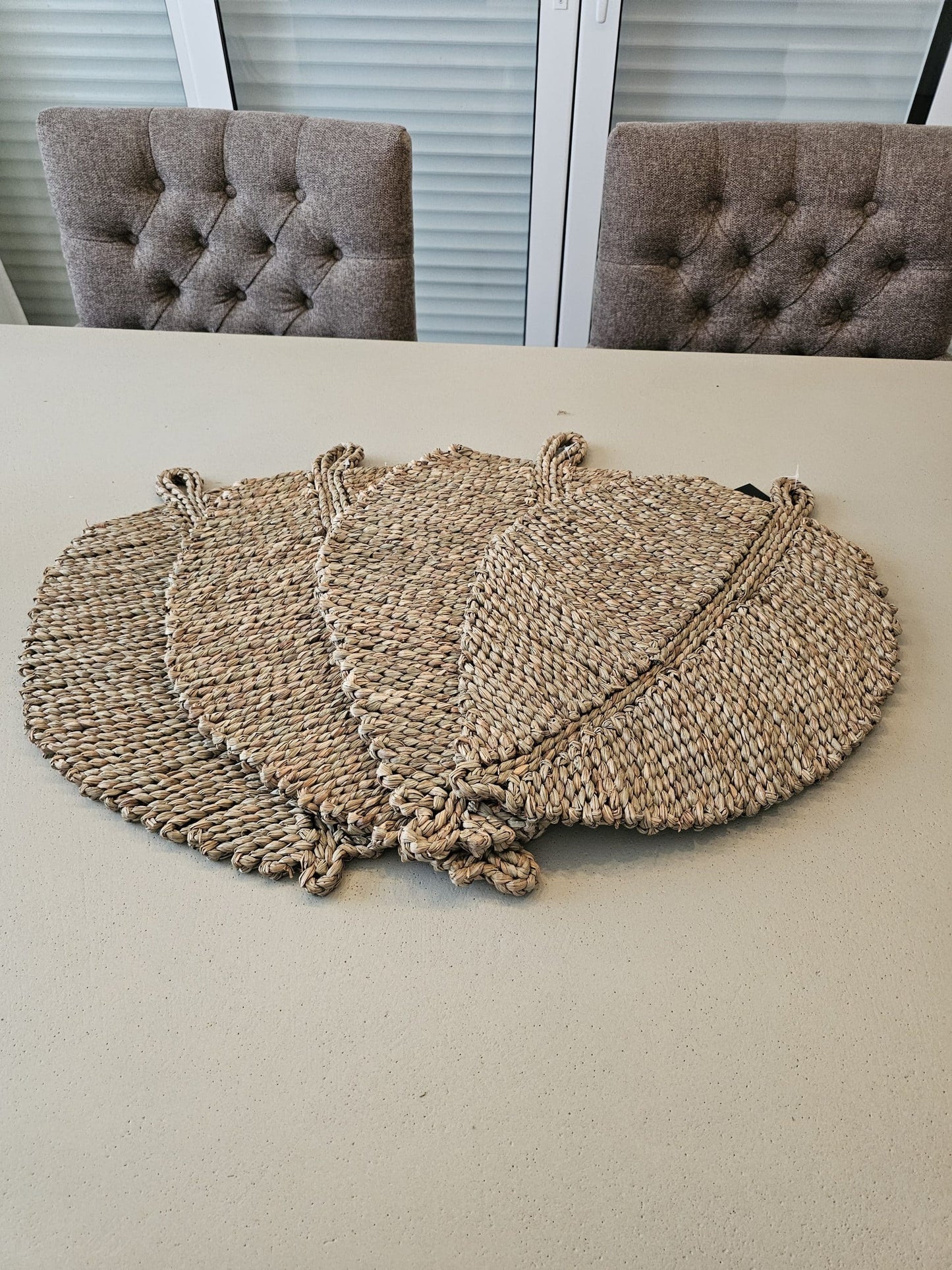 Rafia placemat leaf shape