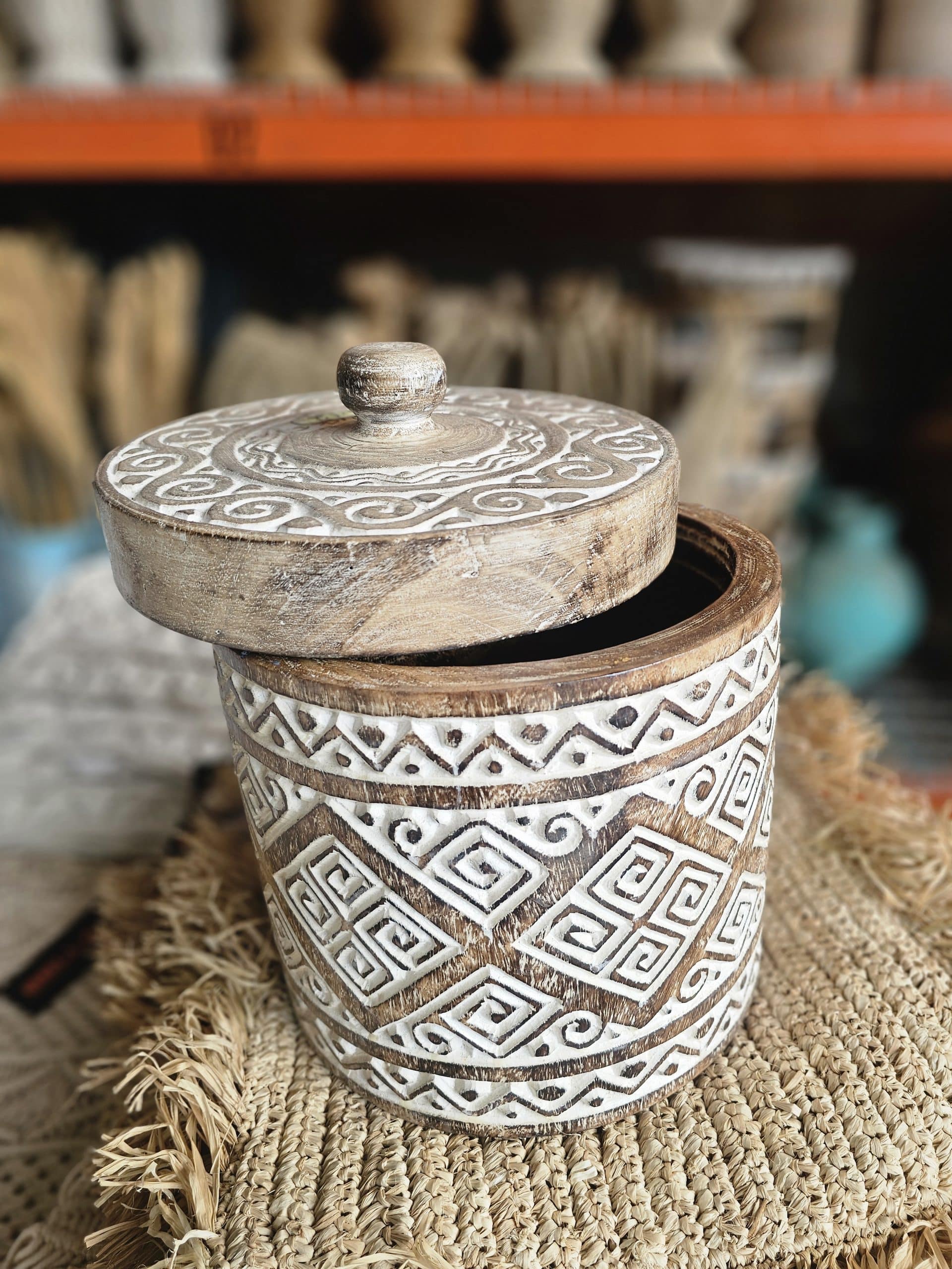 Timor Wooden Pot with Lid Model Cibunar