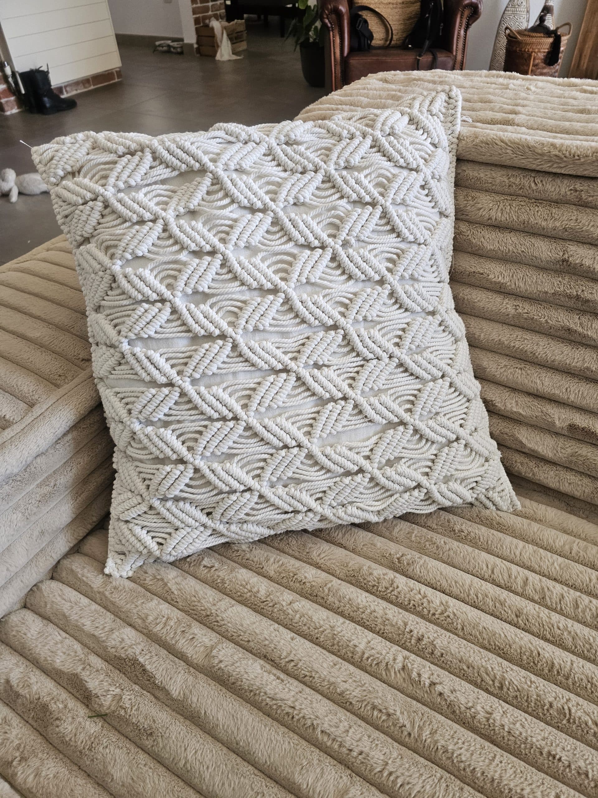 Pillow cover Model Sidorejo