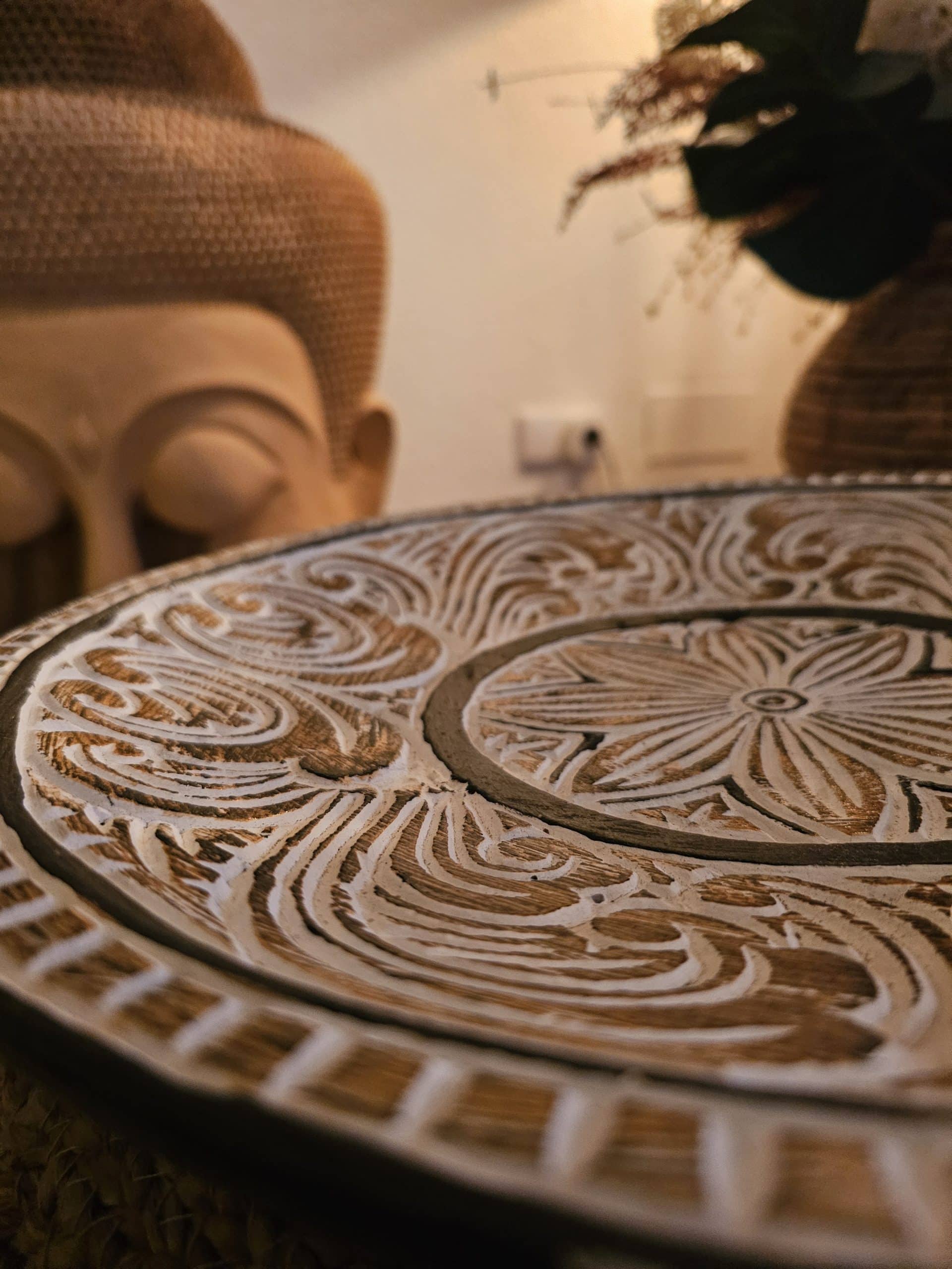 Handcarved Timor Plate Model Giri
