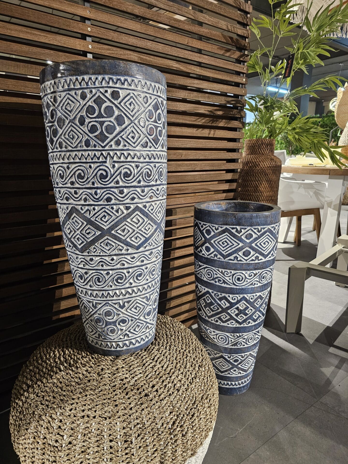 Wooden vase Model Menui