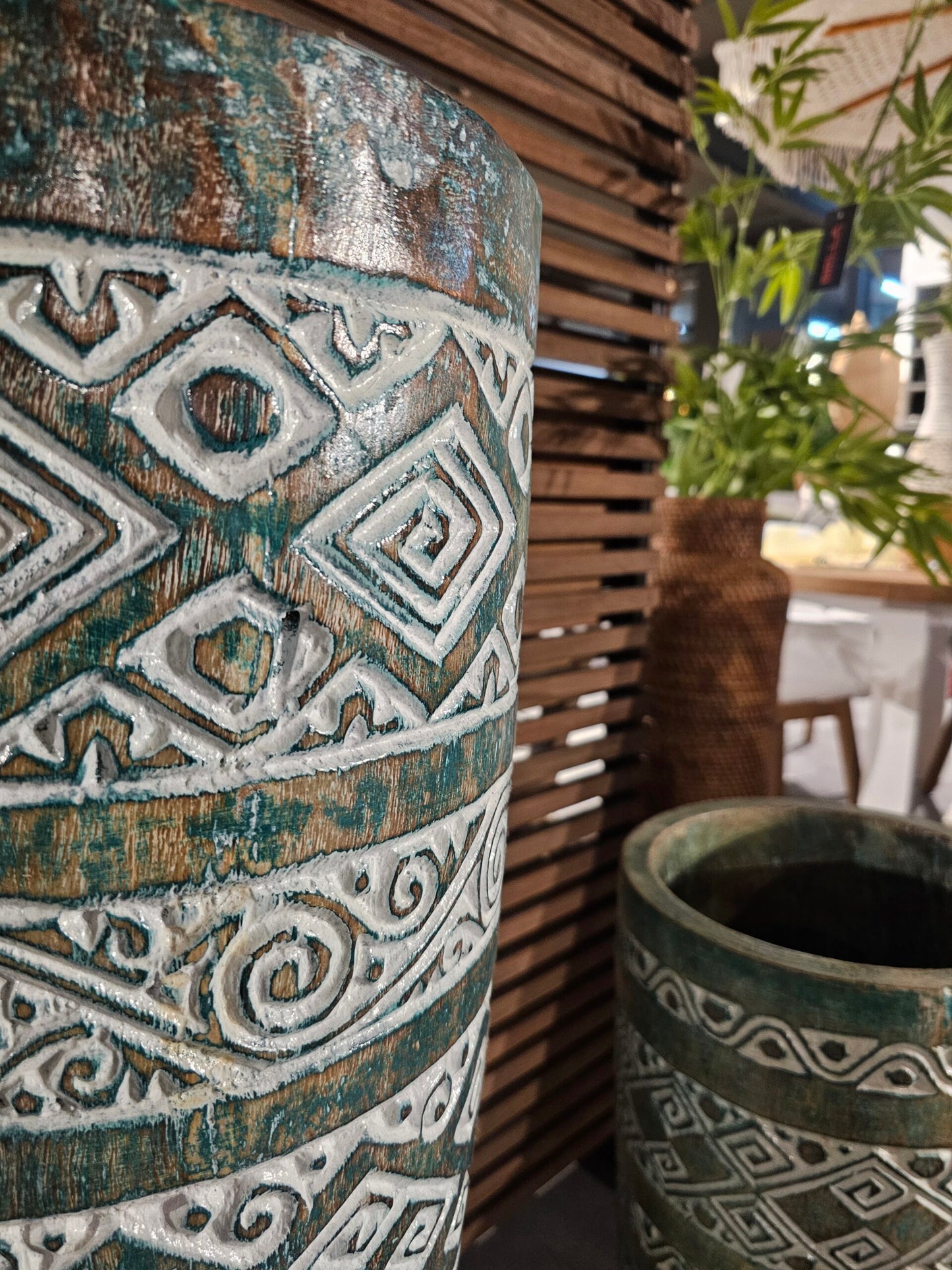 Wooden vase Model Menui