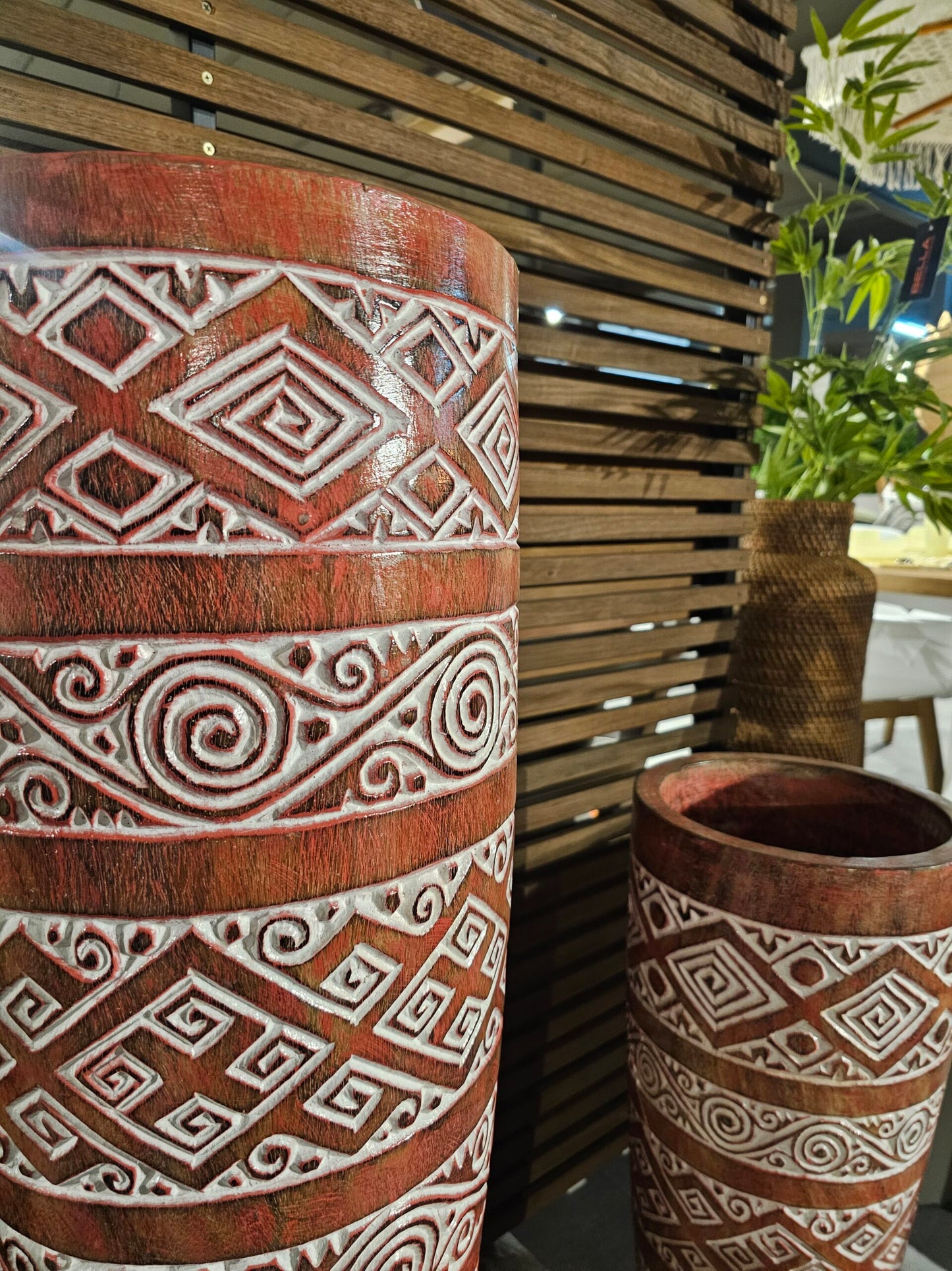 Wooden vase Model Menui