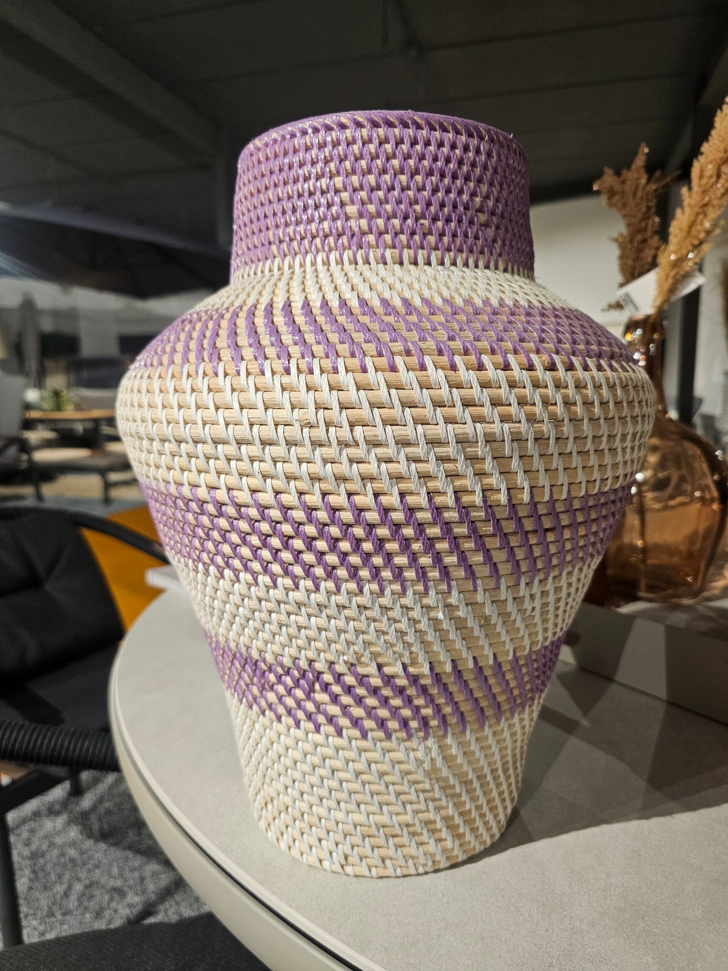 Rattan purple vase Model Sari