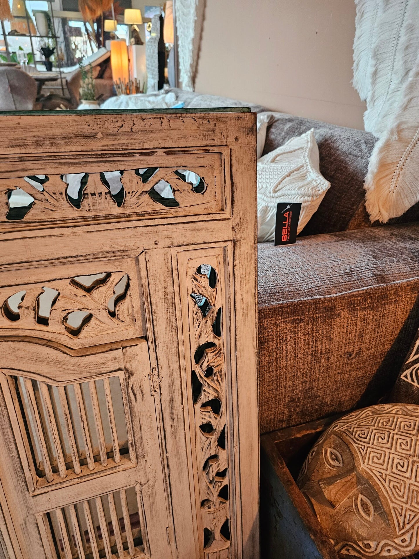 Mirrar Model Praya, Three colors