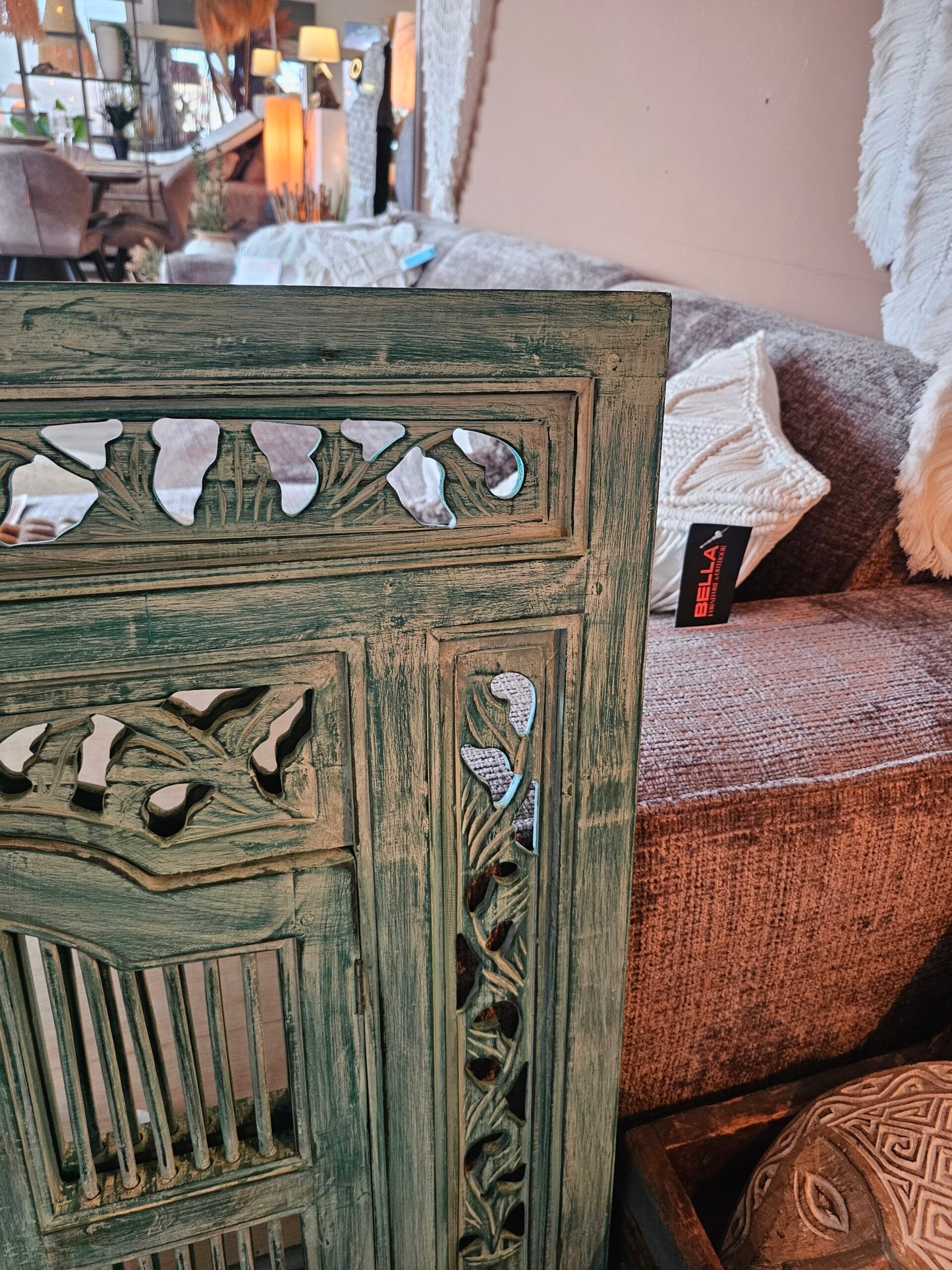 Mirrar Model Praya, Three colors