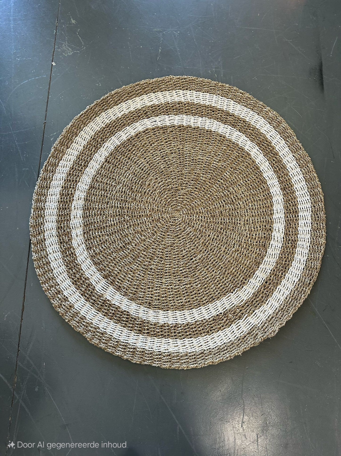 Round seagrass carpet 150cm Model Sekitar