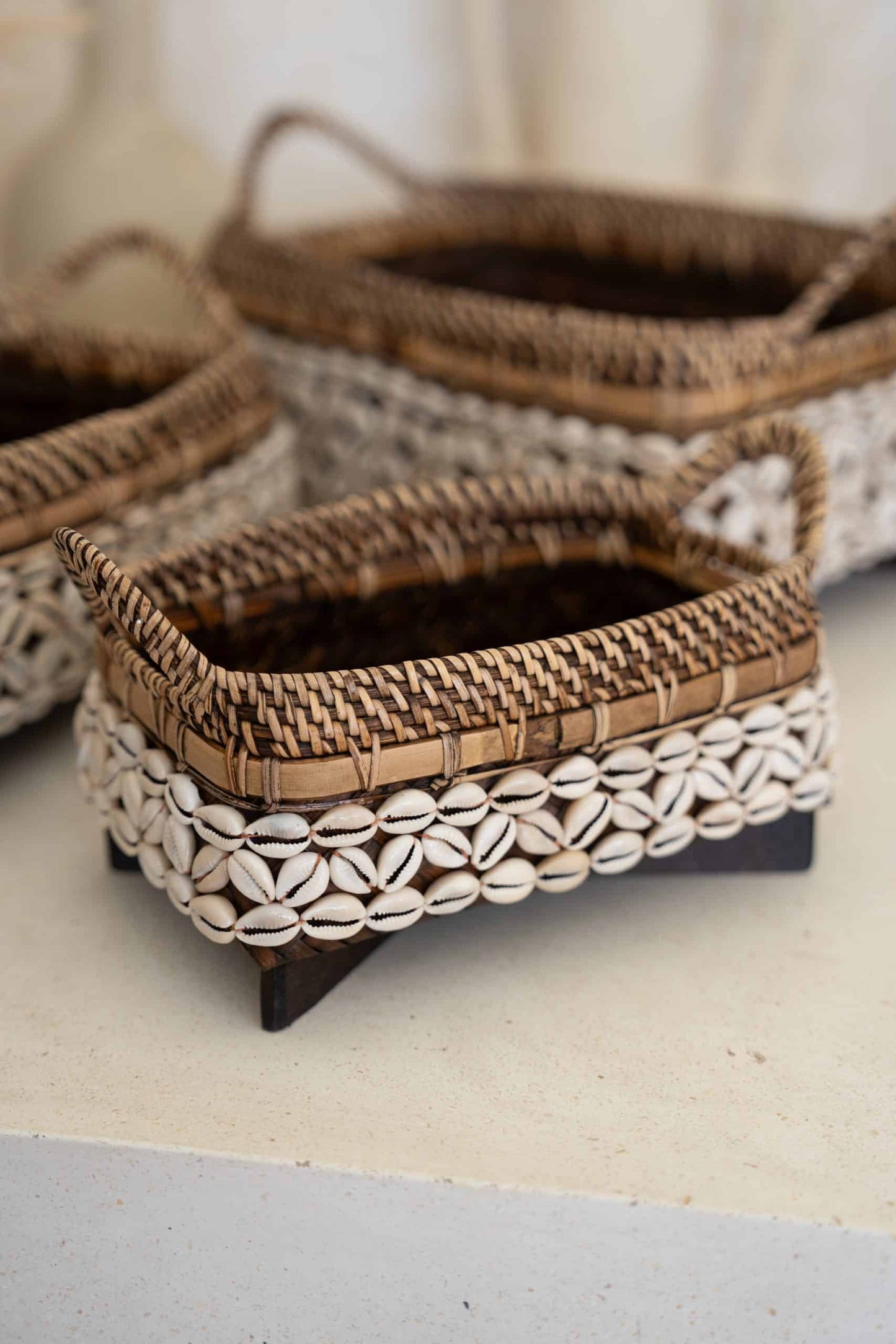 Baskets with shell finish, Model Bandar, Set of 3