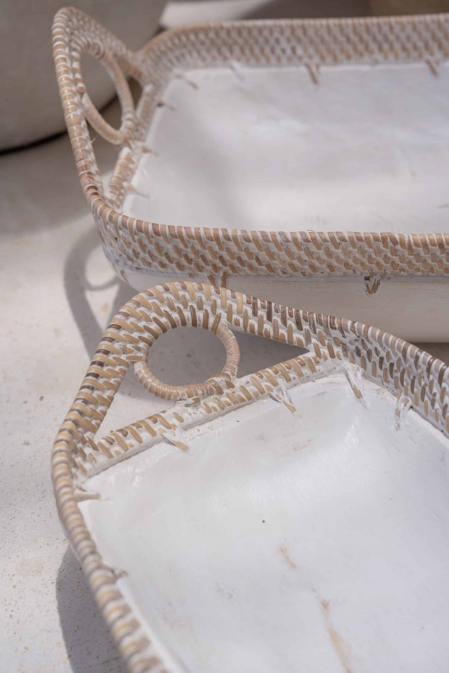 White wooden bowls, set of 3, Model Basu