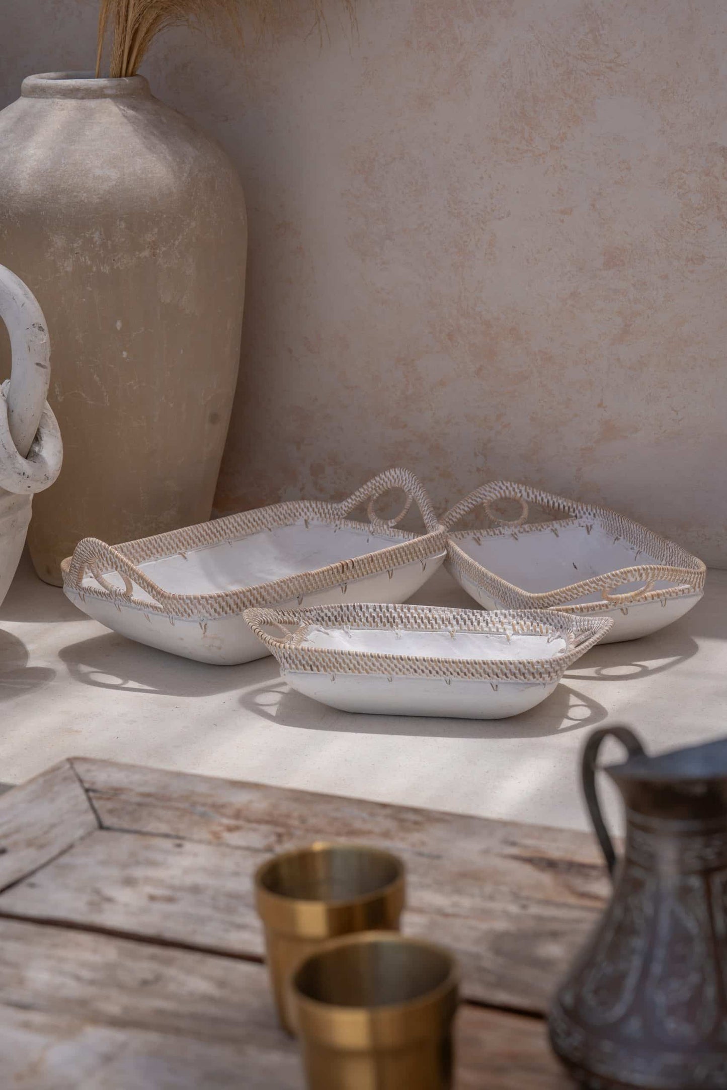 White wooden bowls, set of 3, Model Basu