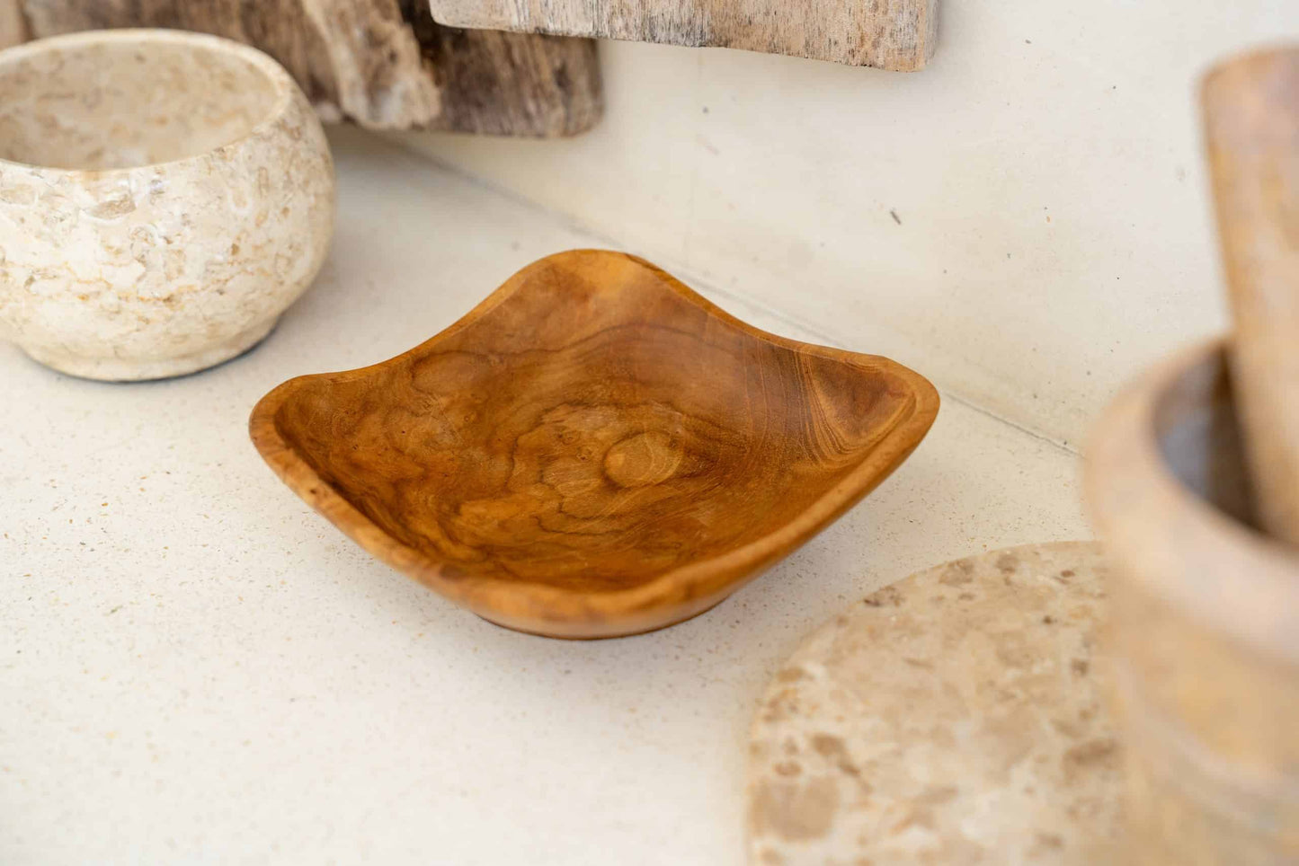 Wooden plate square (14x14)