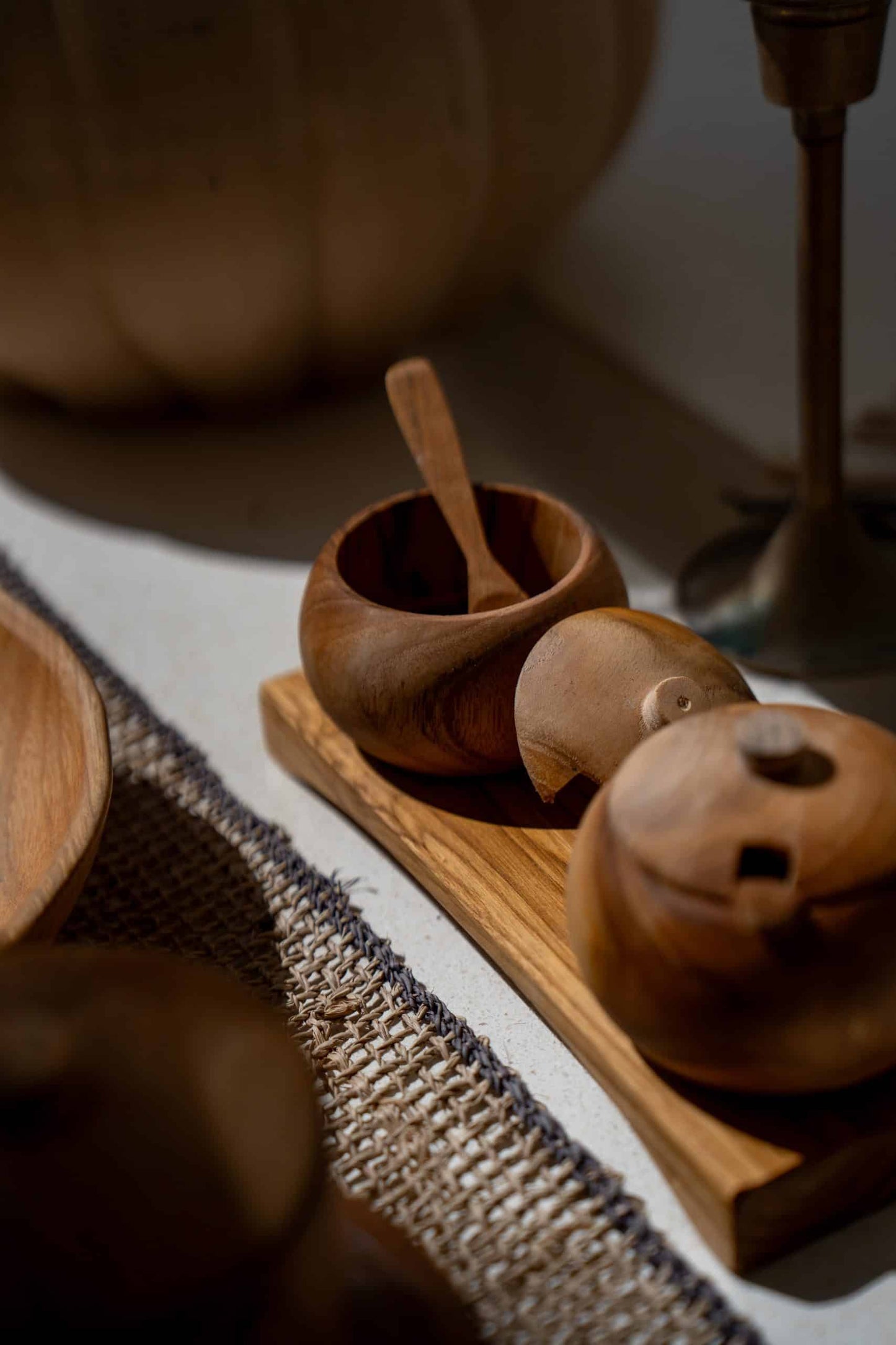 Wooden condiment dipping bowls with 2 cups