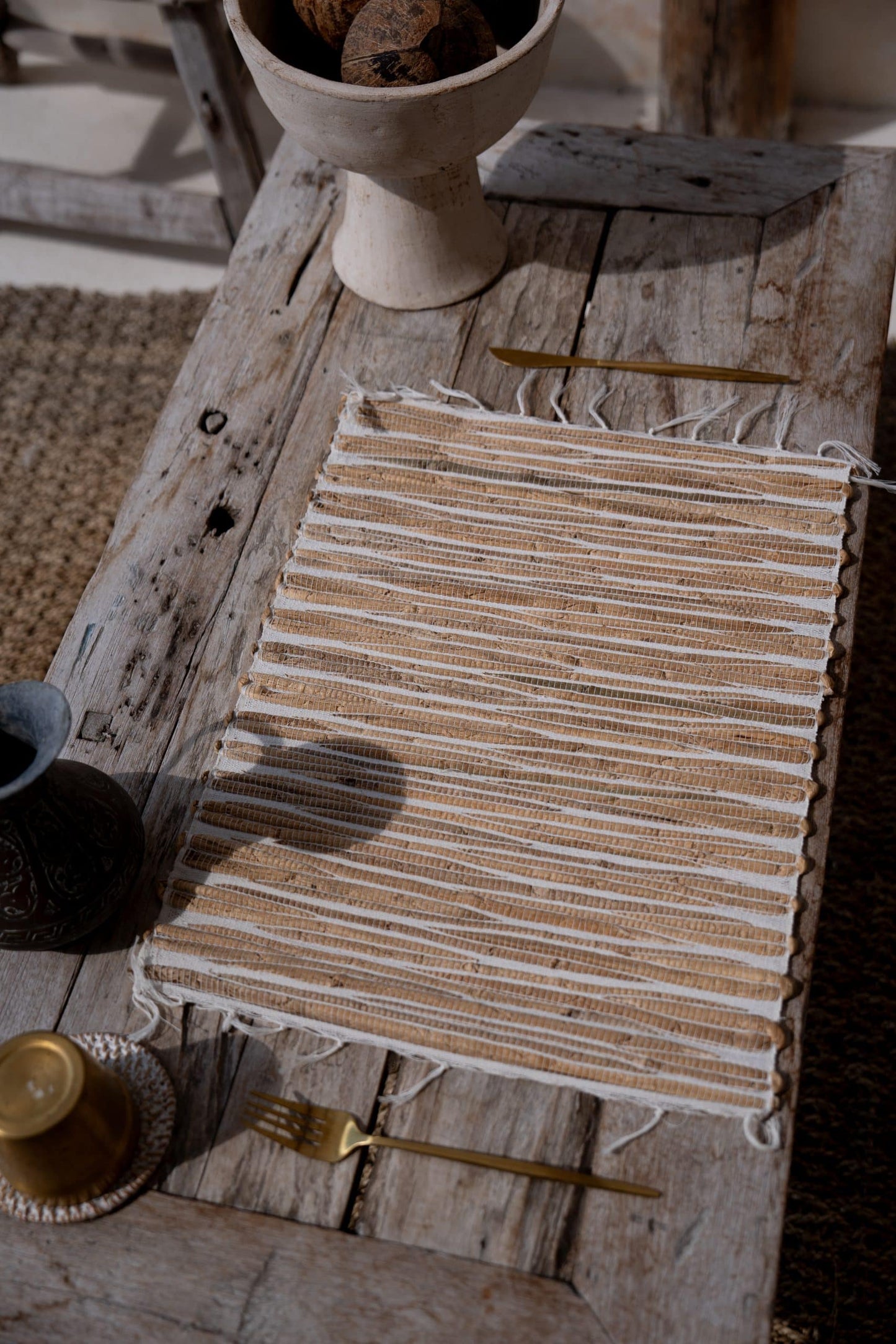 Placemat from bananaleaf natural color