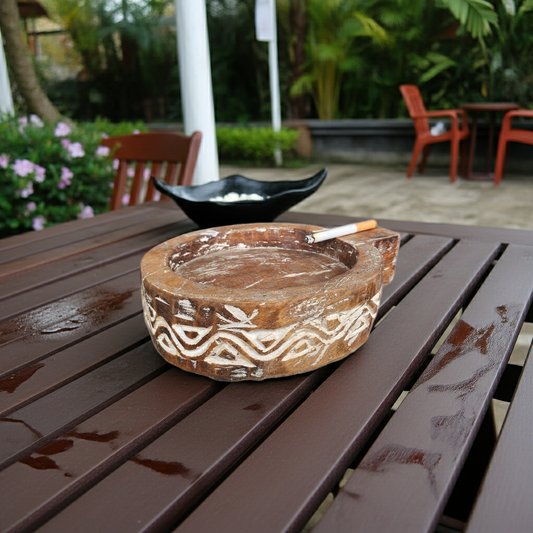 Ashtray decorated with a timor style carving