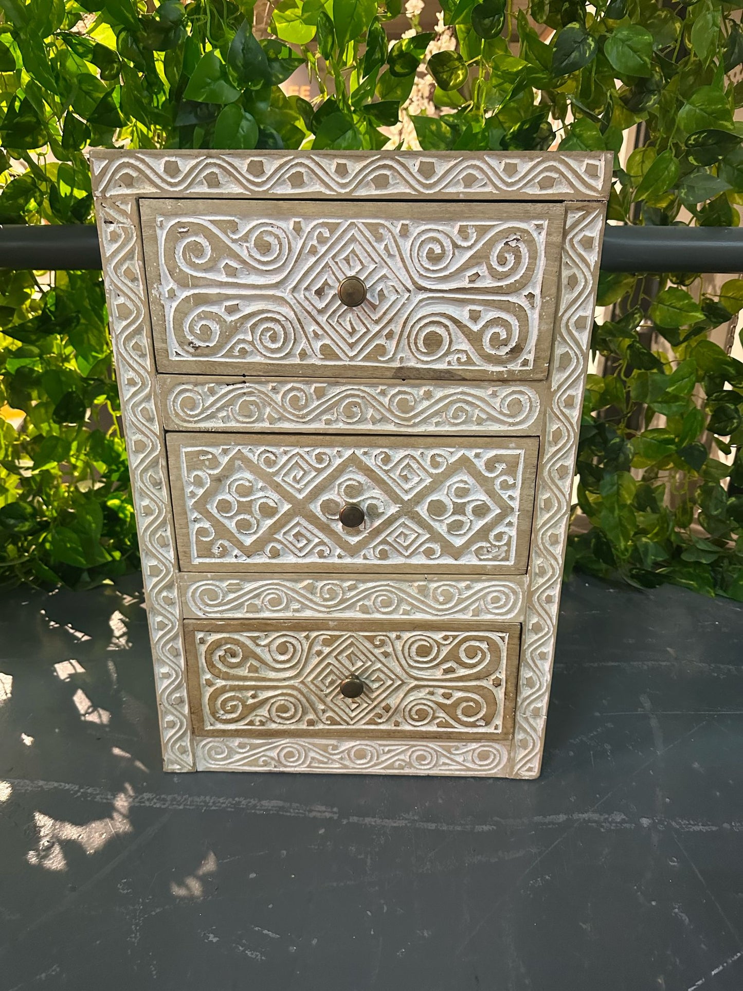 Nighttable Model Habe