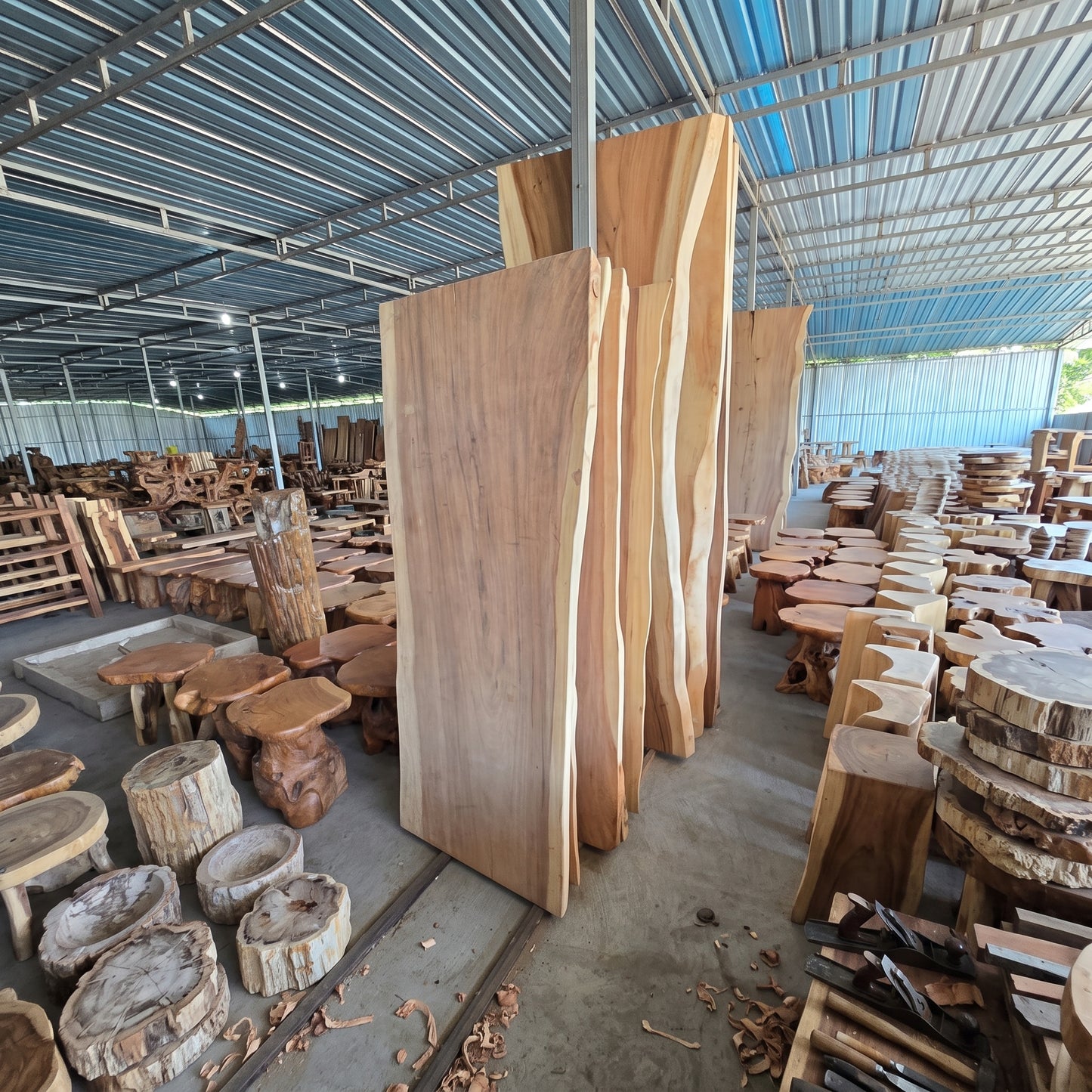 Suar Wood tabletop Model Pelangi