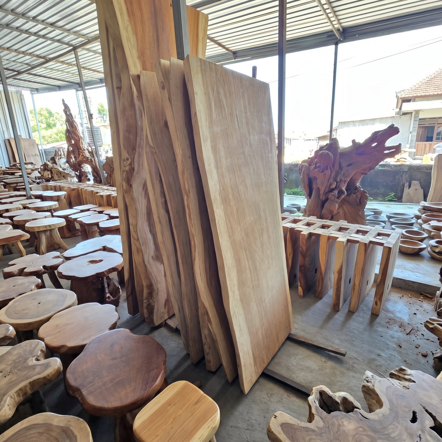 Suar Wood tabletop Model Pelangi