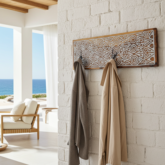 Perchero con talla estilo Timor. Modelo Kab