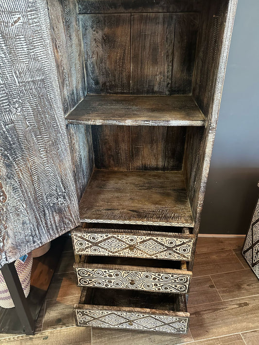 Cabinet with 3 drawers, Model Lemari