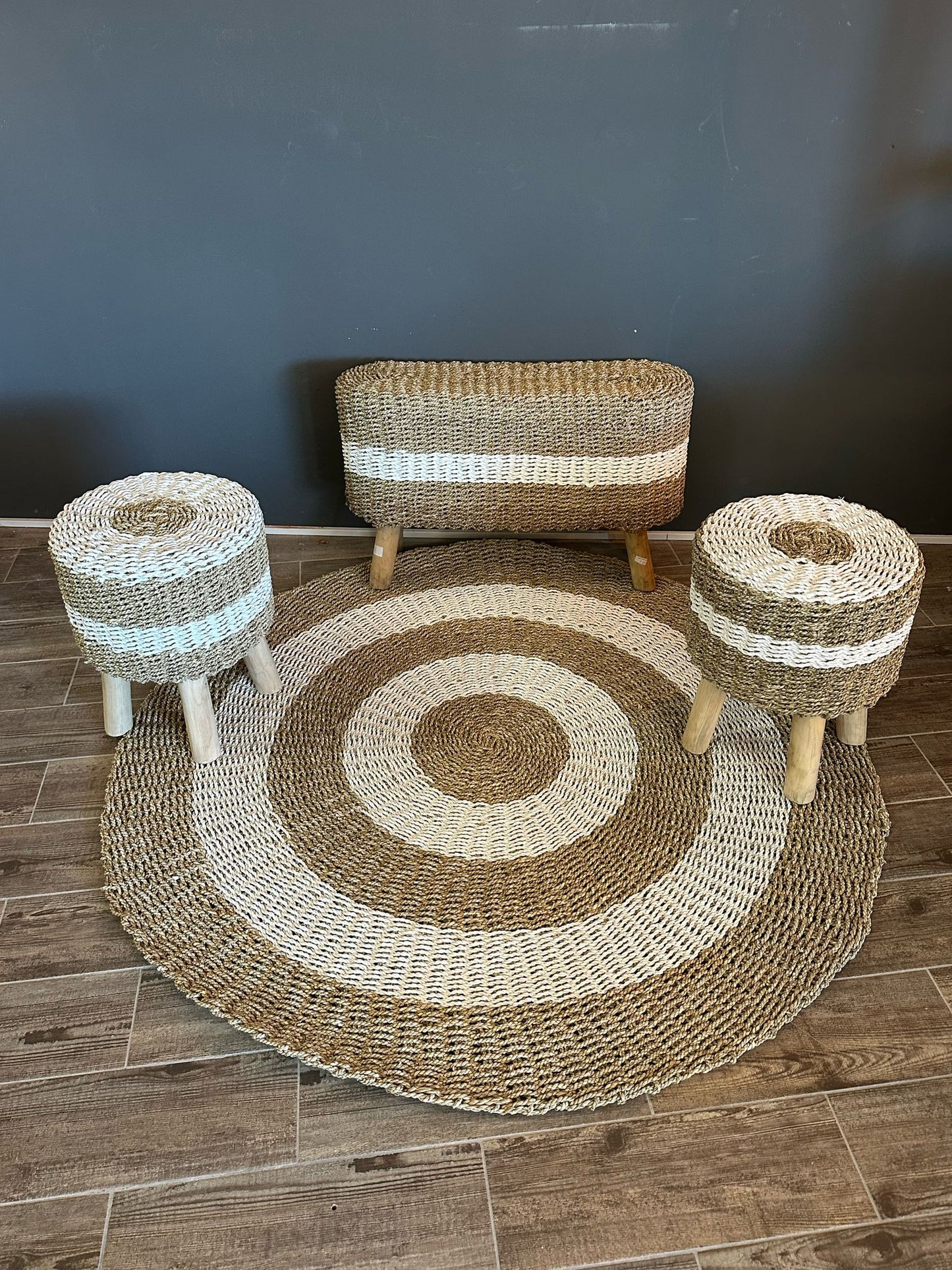 Stool Model Telebatu