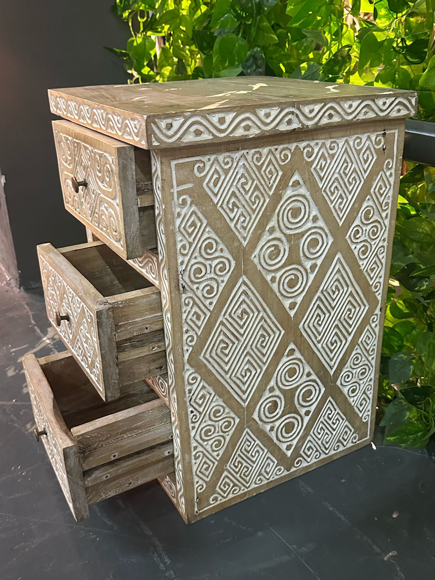 Nighttable Model Bena