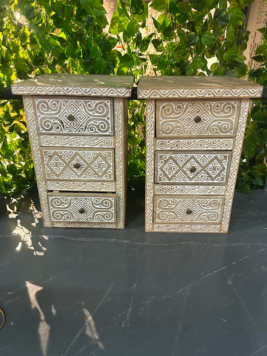 Nighttable Model Bena