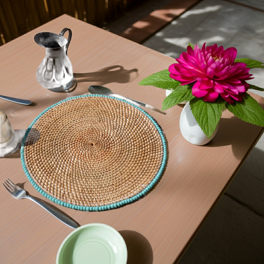 Rattan placemat with blue beads