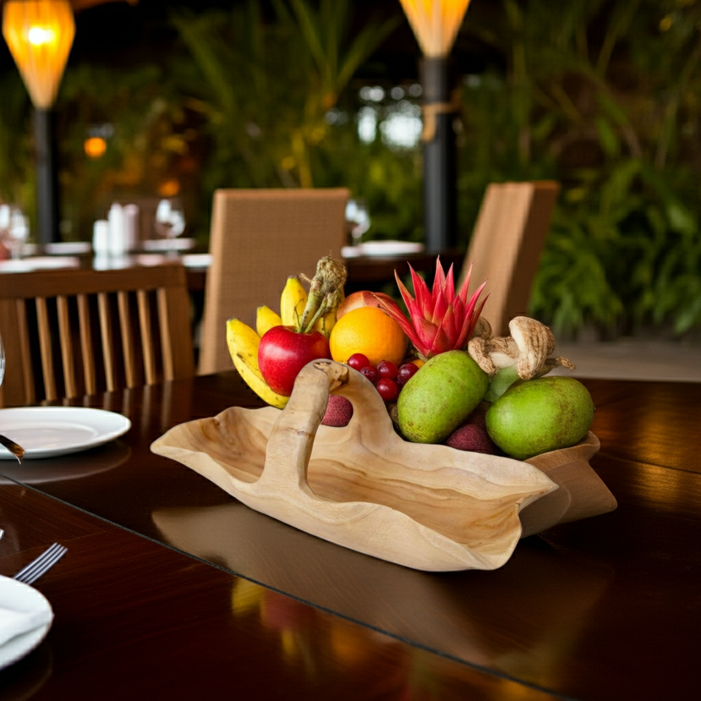 Fruteira maciça esculpida à mão com pega. Modelo Mangkuk.