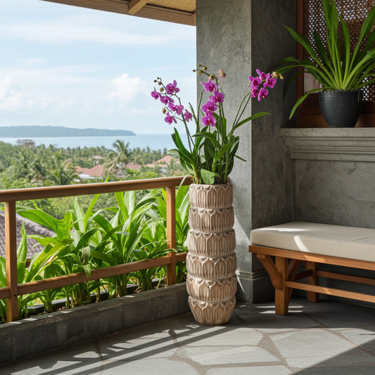 Hand carved wooden vase with scales. Model Munduk