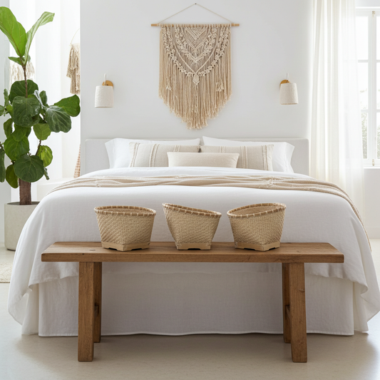 Rattan and bamboo baskets set of three different sizes. Model Putih