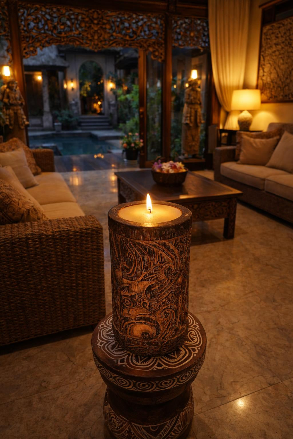 Hand-carved wooden candle holder (50cm)
